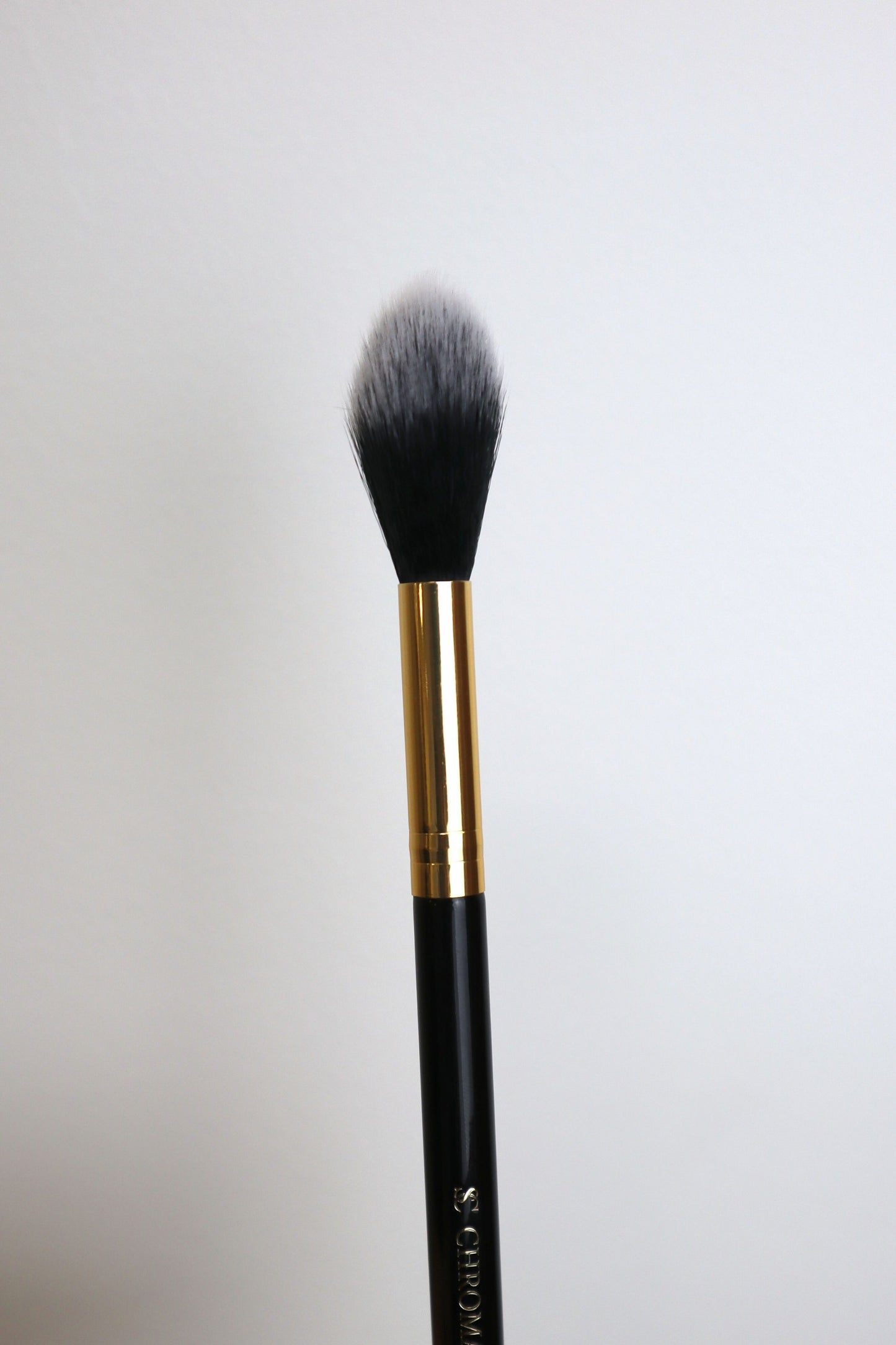 F14 - Small Fluffy Face Brush